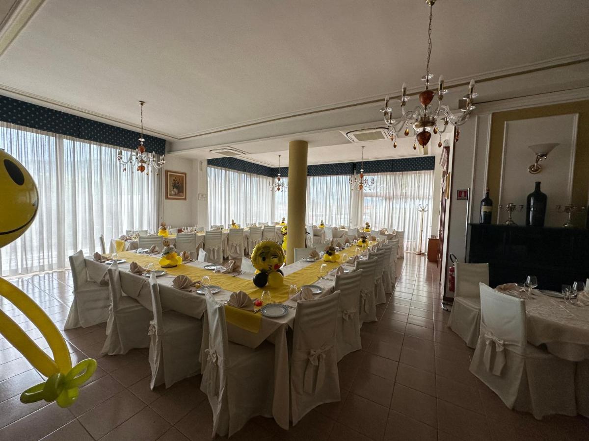 Manocalzati Cristal Hotel מראה חיצוני תמונה