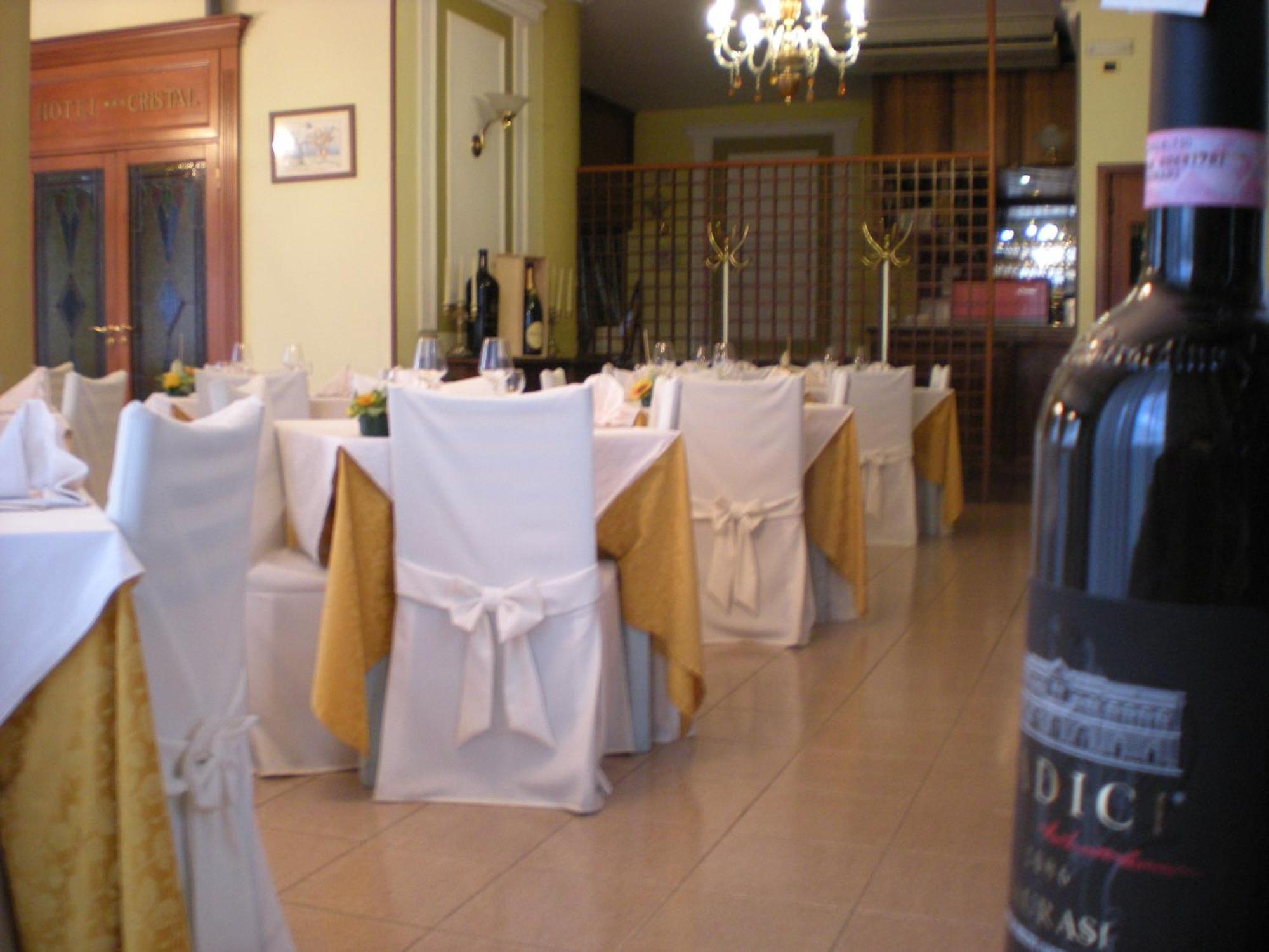 Manocalzati Cristal Hotel מראה חיצוני תמונה