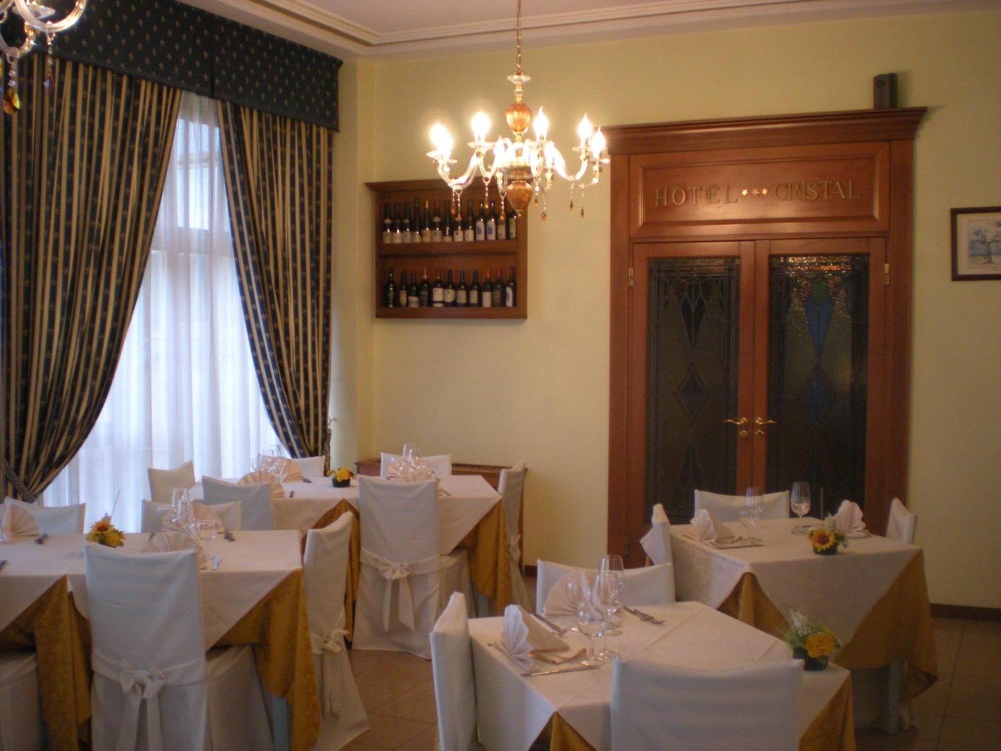 Manocalzati Cristal Hotel מראה חיצוני תמונה