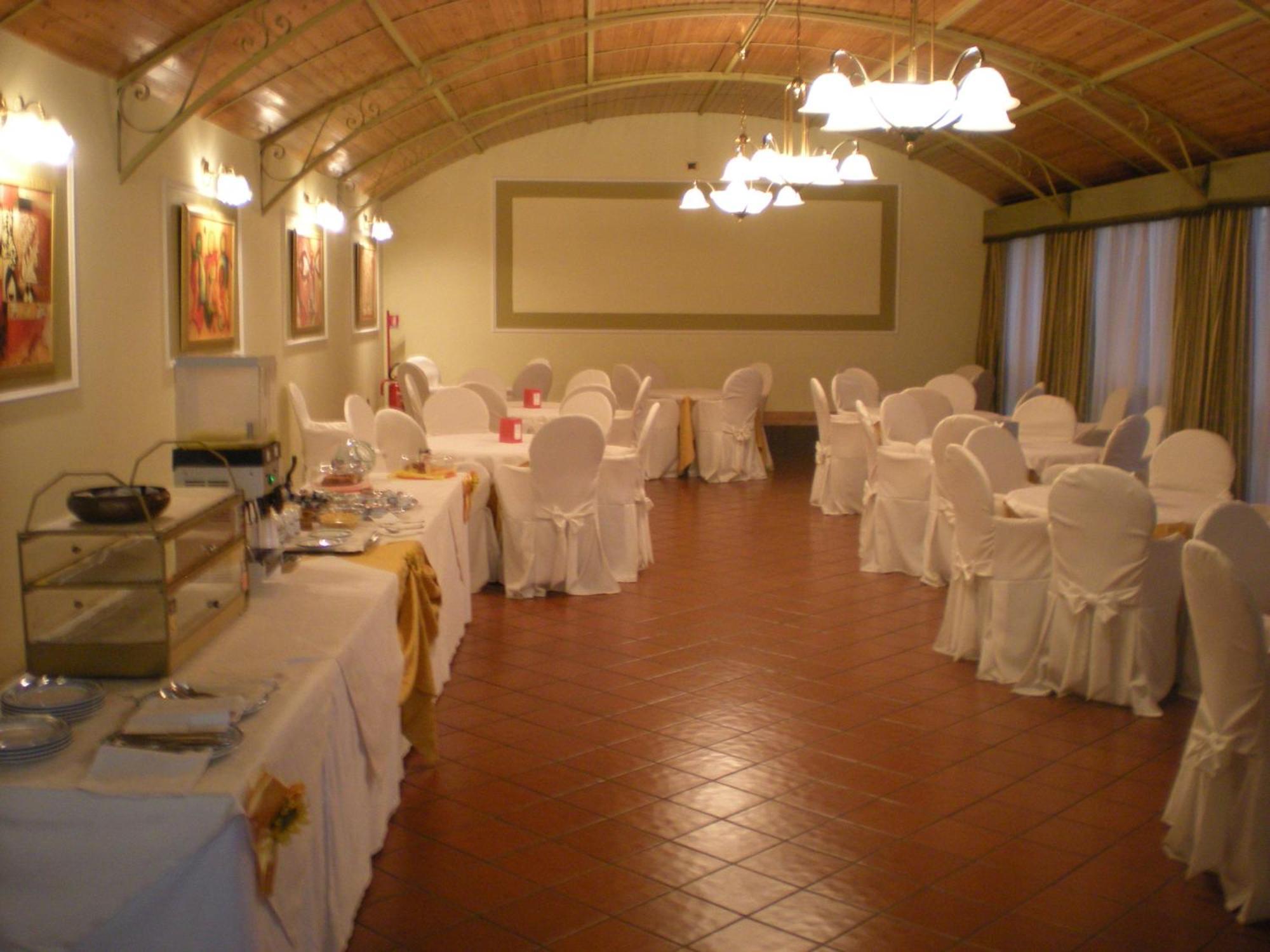 Manocalzati Cristal Hotel מראה חיצוני תמונה