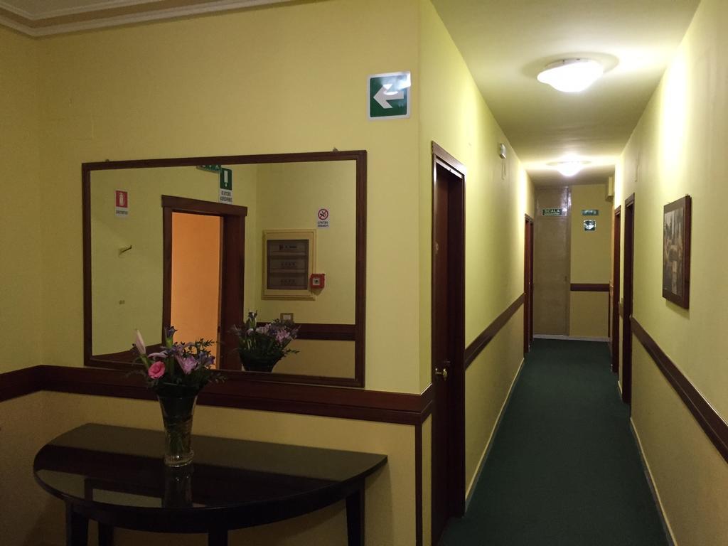 Manocalzati Cristal Hotel מראה חיצוני תמונה