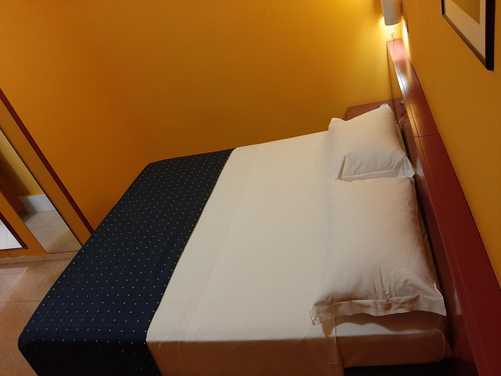 Manocalzati Cristal Hotel מראה חיצוני תמונה