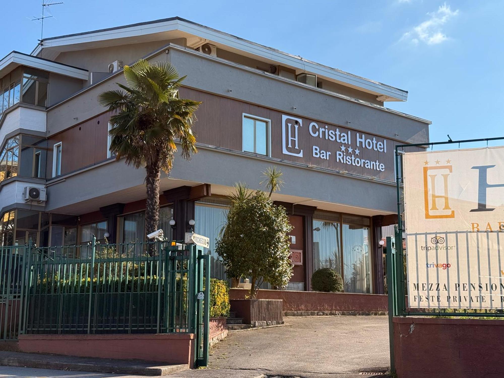Manocalzati Cristal Hotel מראה חיצוני תמונה