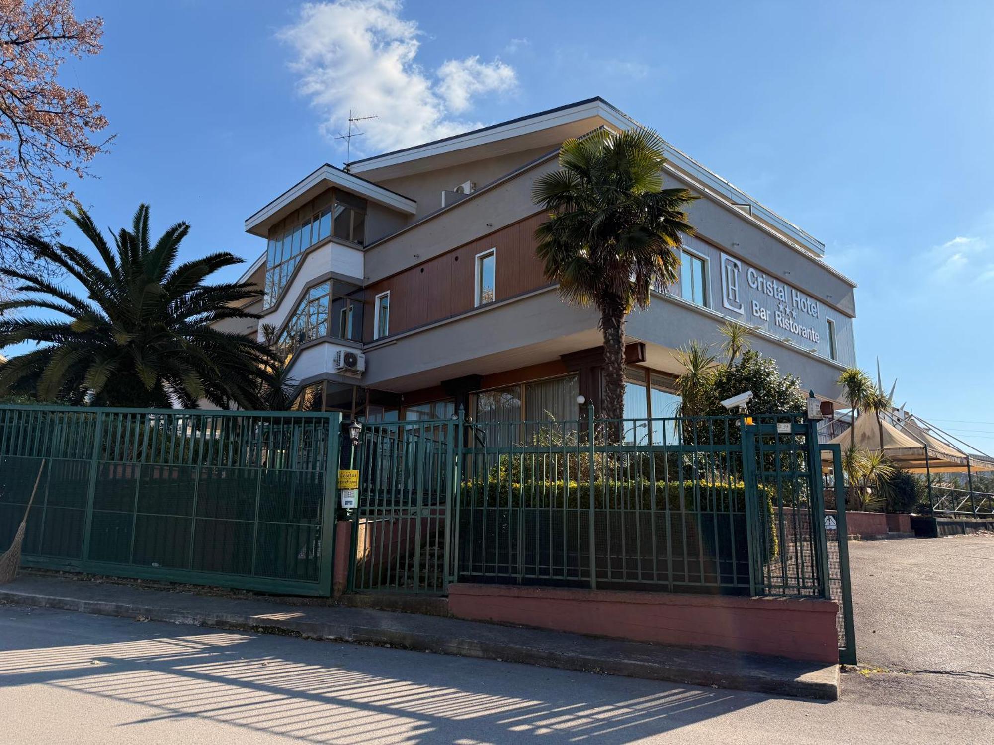 Manocalzati Cristal Hotel מראה חיצוני תמונה