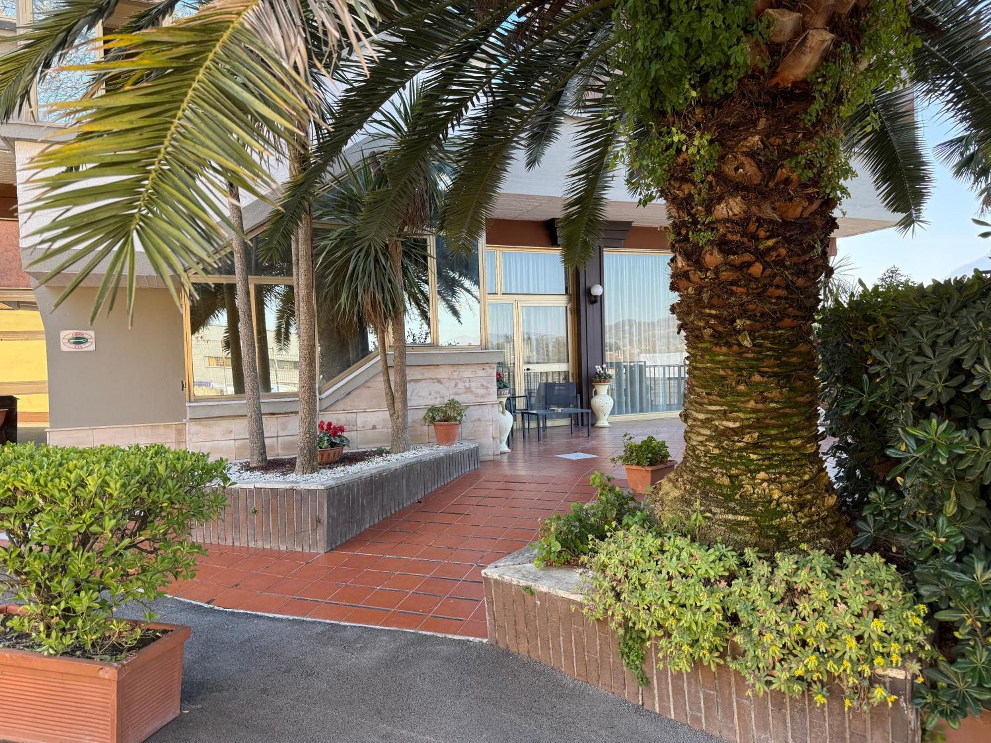 Manocalzati Cristal Hotel מראה חיצוני תמונה