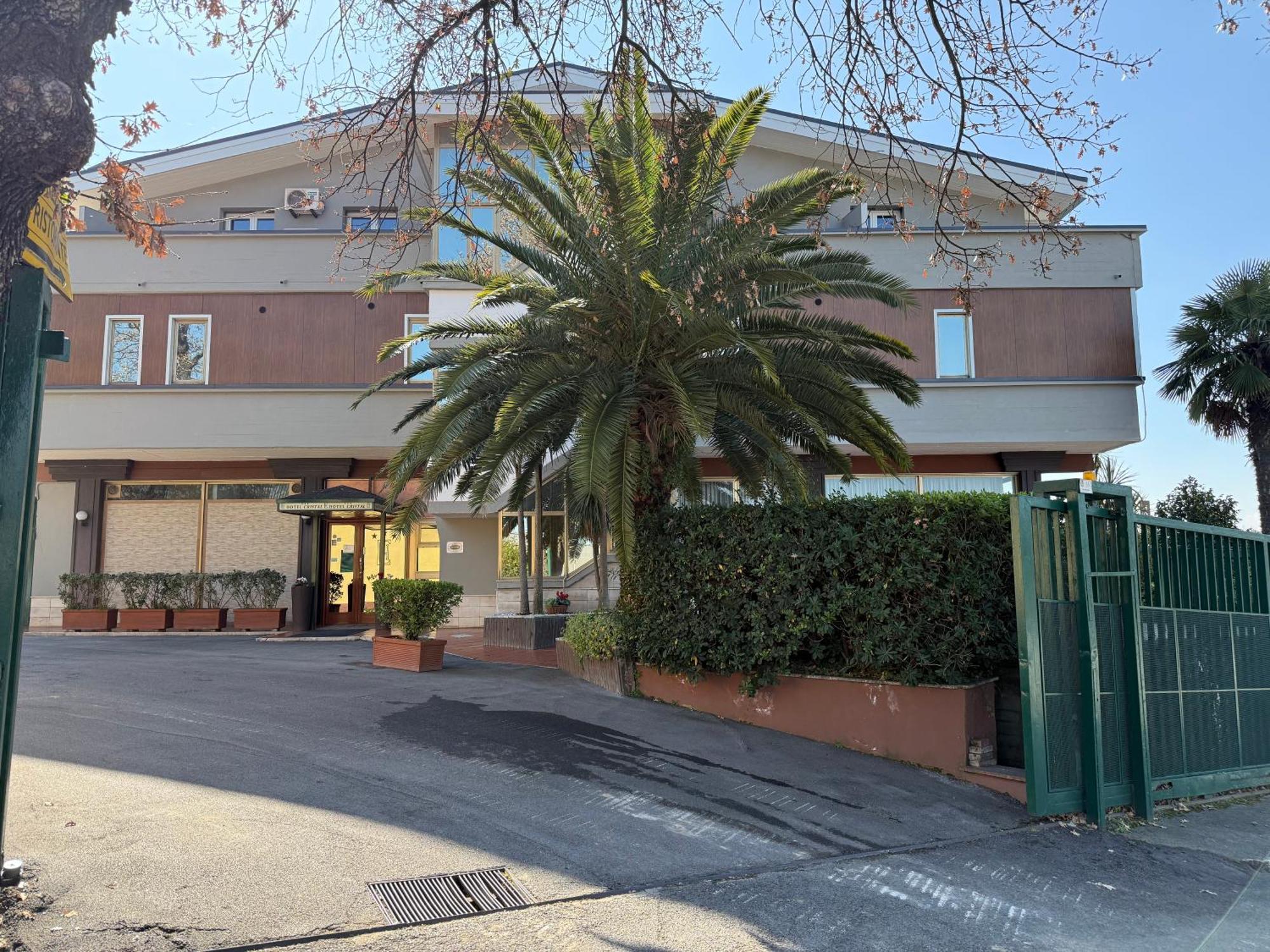 Manocalzati Cristal Hotel מראה חיצוני תמונה