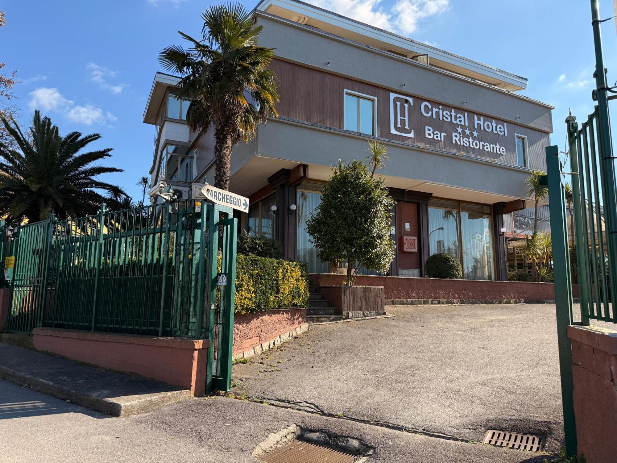 Manocalzati Cristal Hotel מראה חיצוני תמונה