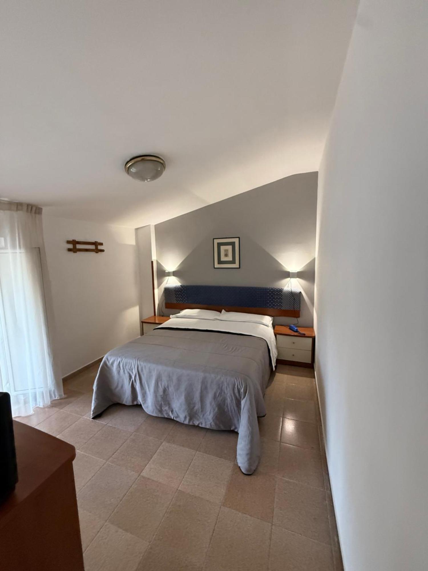 Manocalzati Cristal Hotel מראה חיצוני תמונה