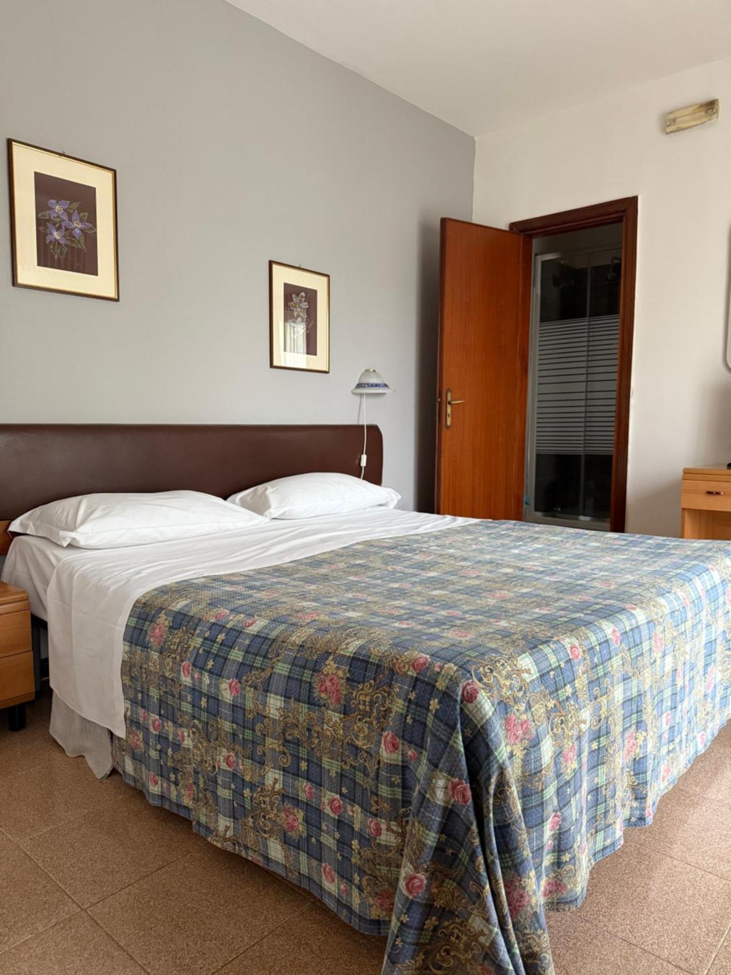 Manocalzati Cristal Hotel מראה חיצוני תמונה