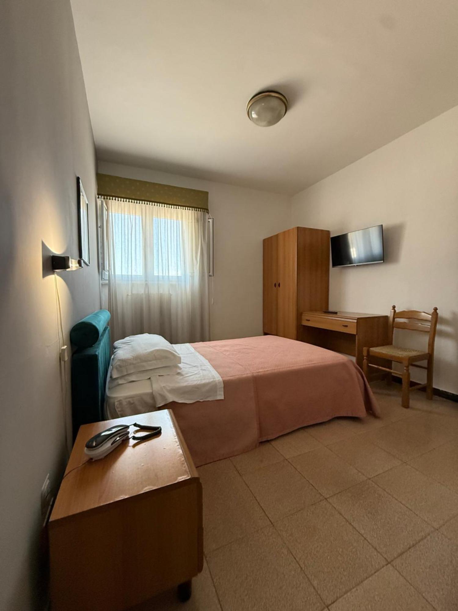 Manocalzati Cristal Hotel מראה חיצוני תמונה