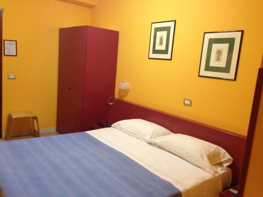 Manocalzati Cristal Hotel מראה חיצוני תמונה