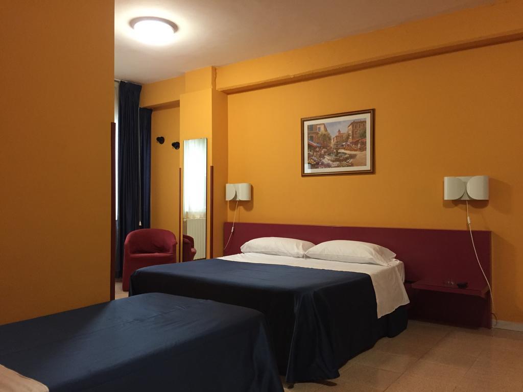 Manocalzati Cristal Hotel מראה חיצוני תמונה