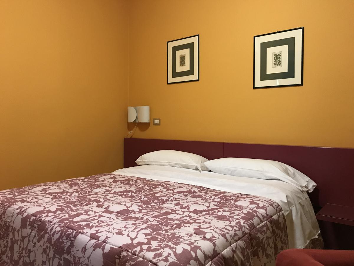 Manocalzati Cristal Hotel מראה חיצוני תמונה