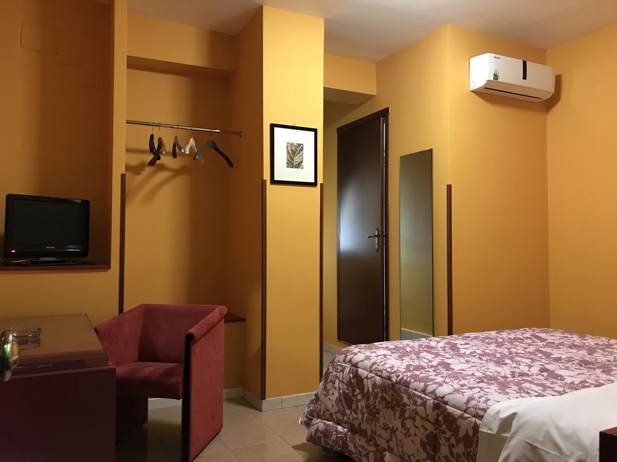 Manocalzati Cristal Hotel מראה חיצוני תמונה