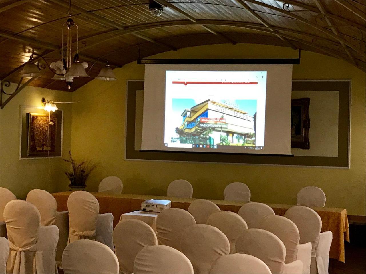 Manocalzati Cristal Hotel מראה חיצוני תמונה