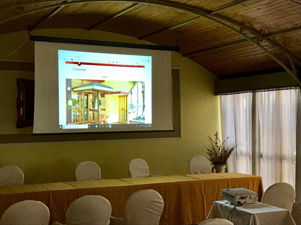 Manocalzati Cristal Hotel מראה חיצוני תמונה